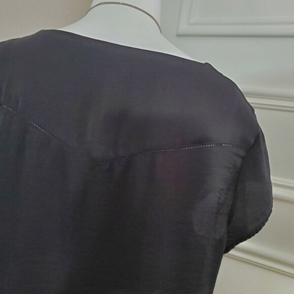 Comfy Soft Cap Sleeve Blouse Yolk Seam Back Design And Curved Trim - Picture 9 of 9